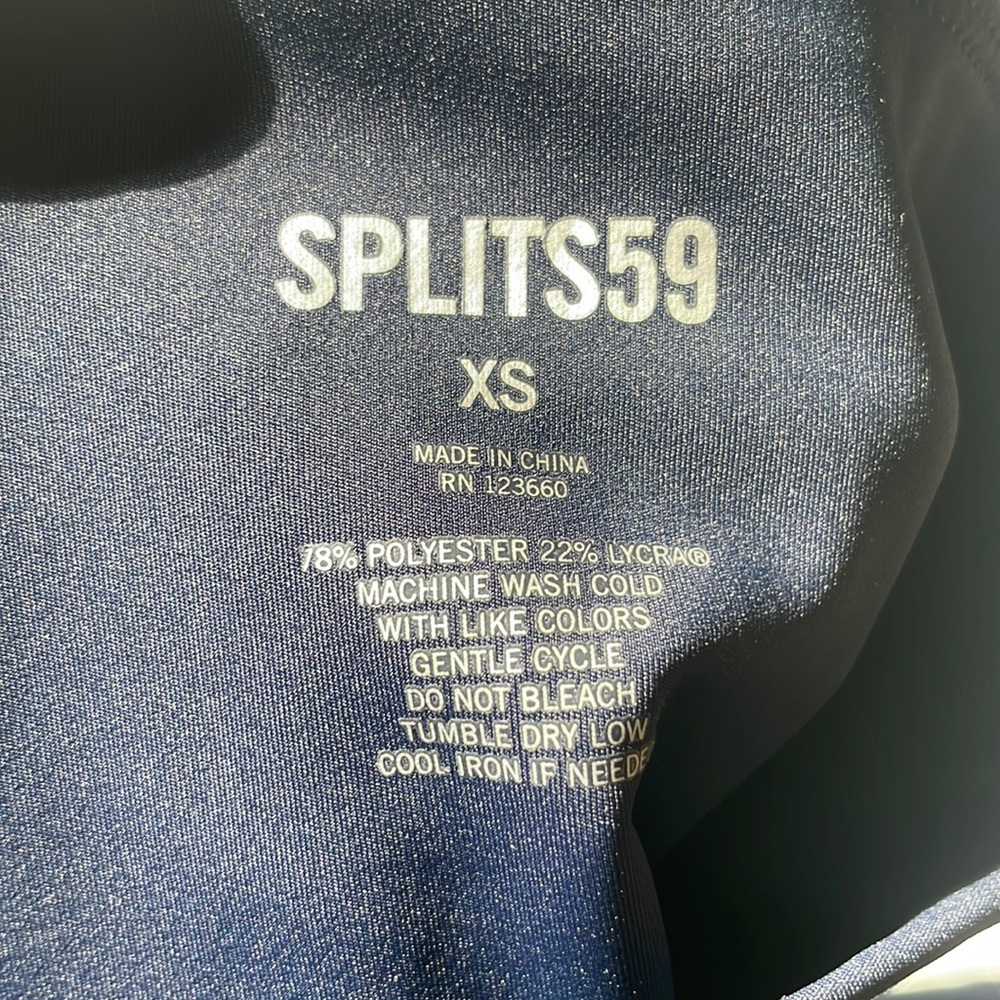 Split navy leggings size XS w pockets
